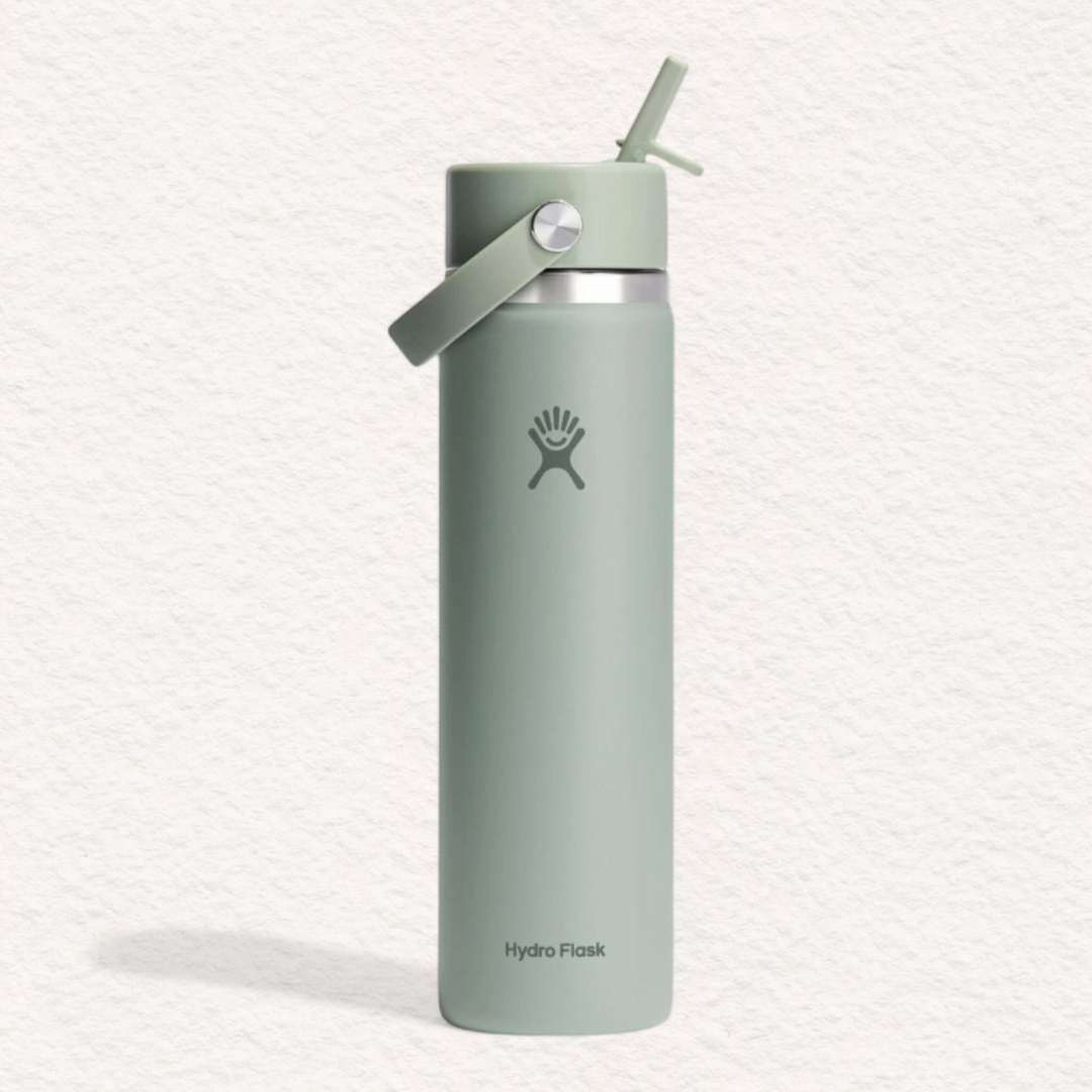 Gifts for cancer patients including a sixdoves Hydro Flask Water Bottle to keep patients hydrated during and after chemo and radiation treatments. 